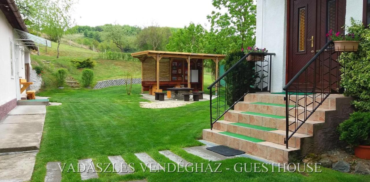 Vadaszles Vendeghaz Bukkszentmarton Zewnętrze zdjęcie